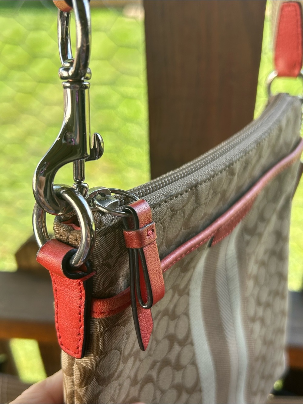 Coach Signature striped Carnelian Swingpack Crossbody - Picture 10 of 16